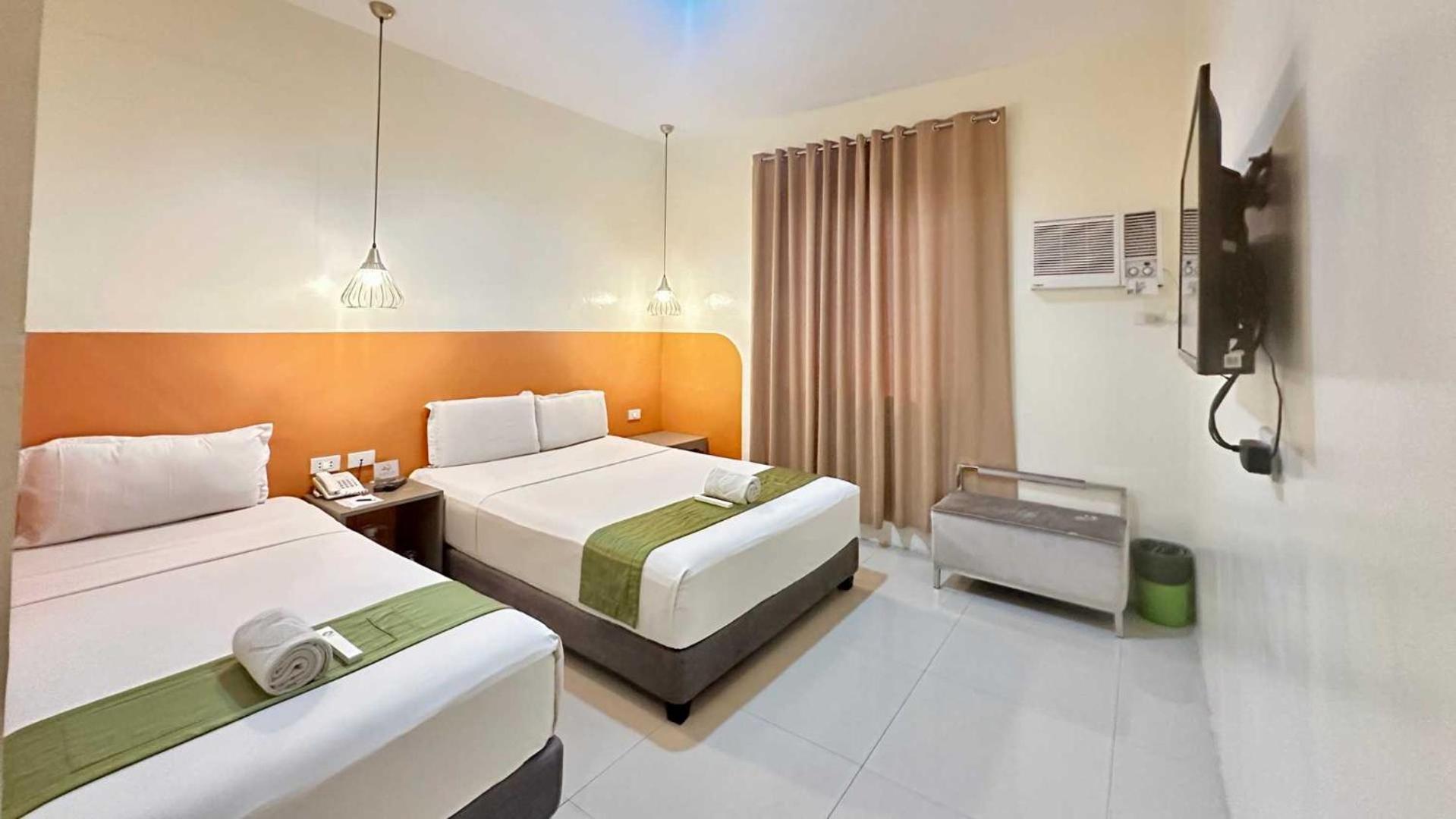 Travelbee Capitol Inn Cebu Екстериор снимка