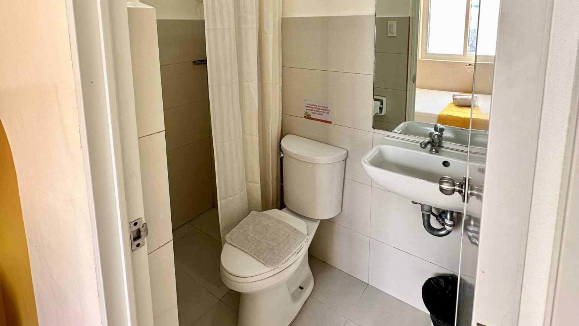Travelbee Capitol Inn Cebu Екстериор снимка