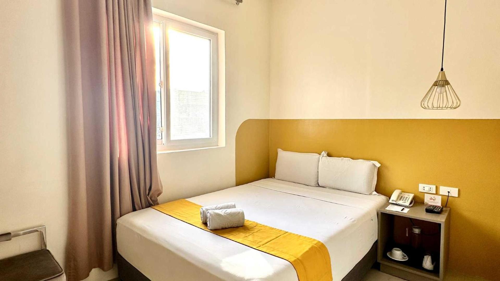 Travelbee Capitol Inn Cebu Екстериор снимка