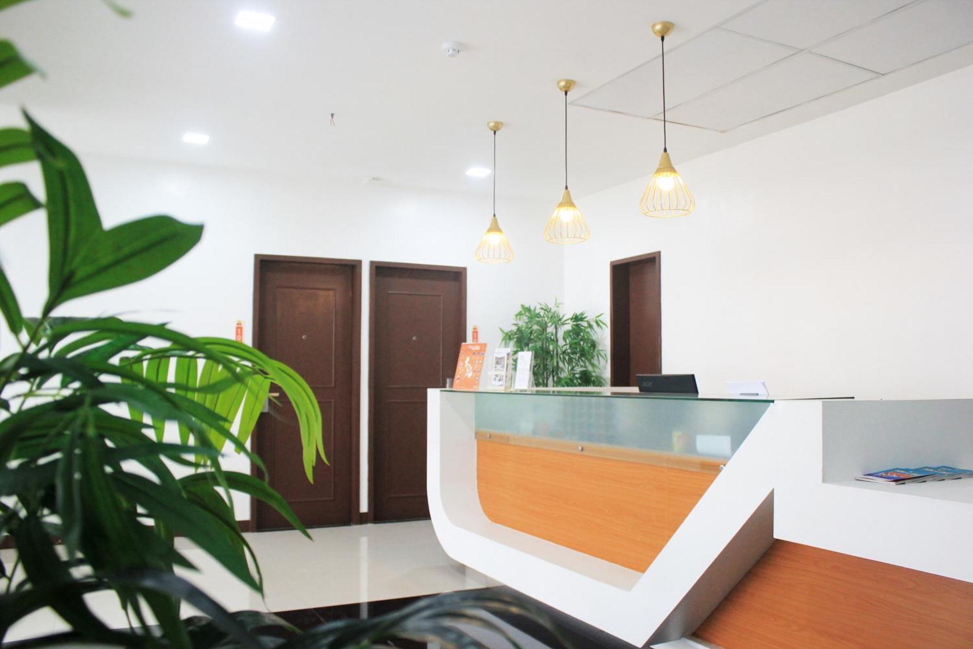 Travelbee Capitol Inn Cebu Екстериор снимка